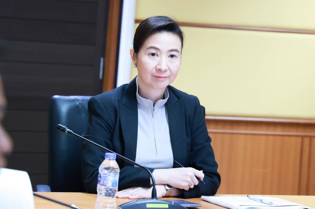 ประชุมเตรียมการนำเสนอข้อมูลในการประชุมหารือการจัดทำ (ร่าง) คำชี้แจงการแบ่งส่วนราชการภายในกรมส่งเสริมอุตสาหกรรม