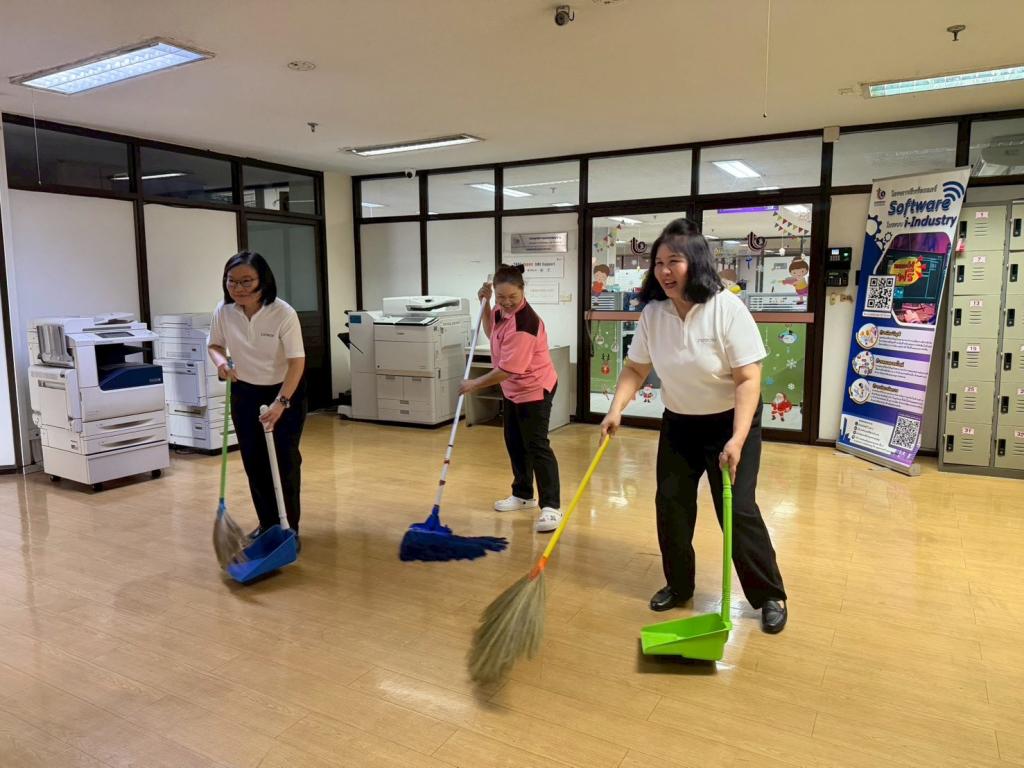 "รวมใจ กง.กสอ. ขับเคลื่อน 5 ส" พัฒนาพื้นที่ สร้างบรรยายกาศที่ดีในที่ทำงาน