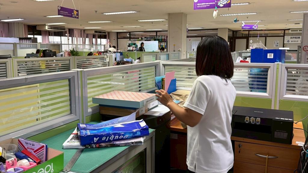 "รวมใจ กง.กสอ. ขับเคลื่อน 5 ส" พัฒนาพื้นที่ สร้างบรรยายกาศที่ดีในที่ทำงาน